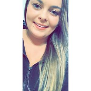 Meet your Posher, Melanie